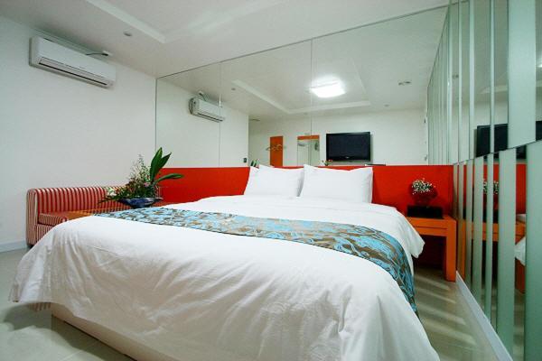 Hotel Cleopatra Ilsan Kōyō Стая снимка